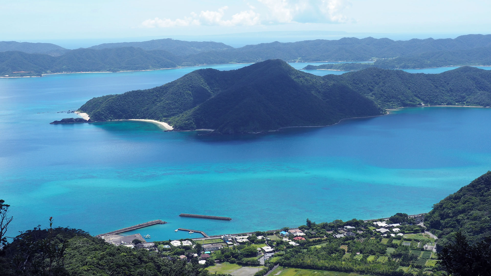 龍郷湾